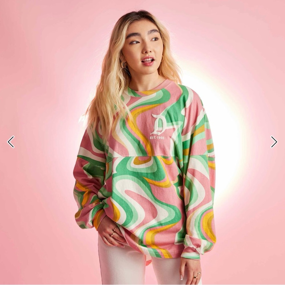 Disneyland Spirit Jersey Unisex XL Swirl Pattern